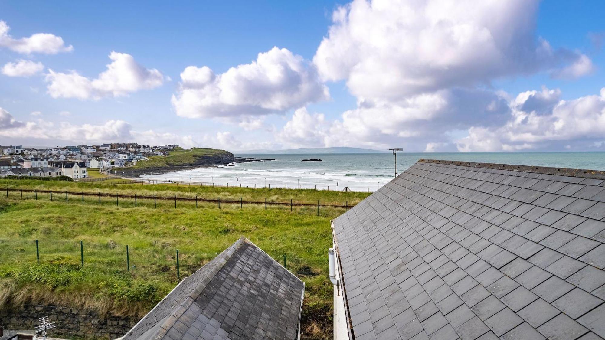 5 Dunluce Park - Portrush By The Sea Apartment Exterior photo